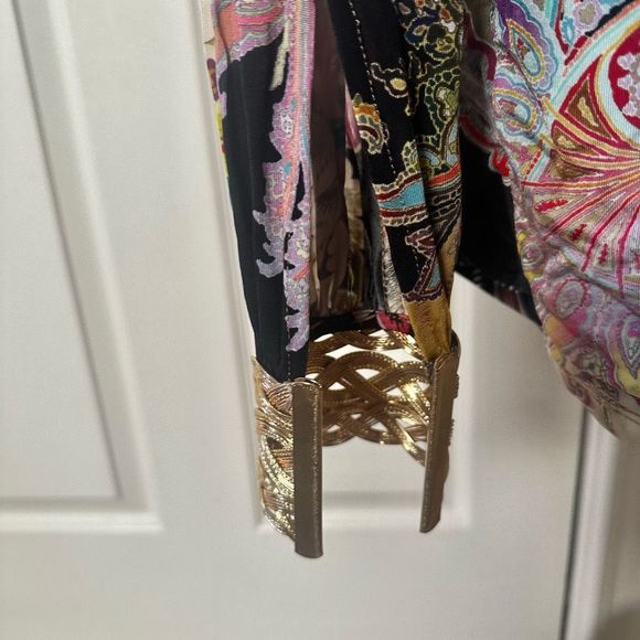 Sky Bodycon mini dress with gold cuffs - Picture 8 of 12